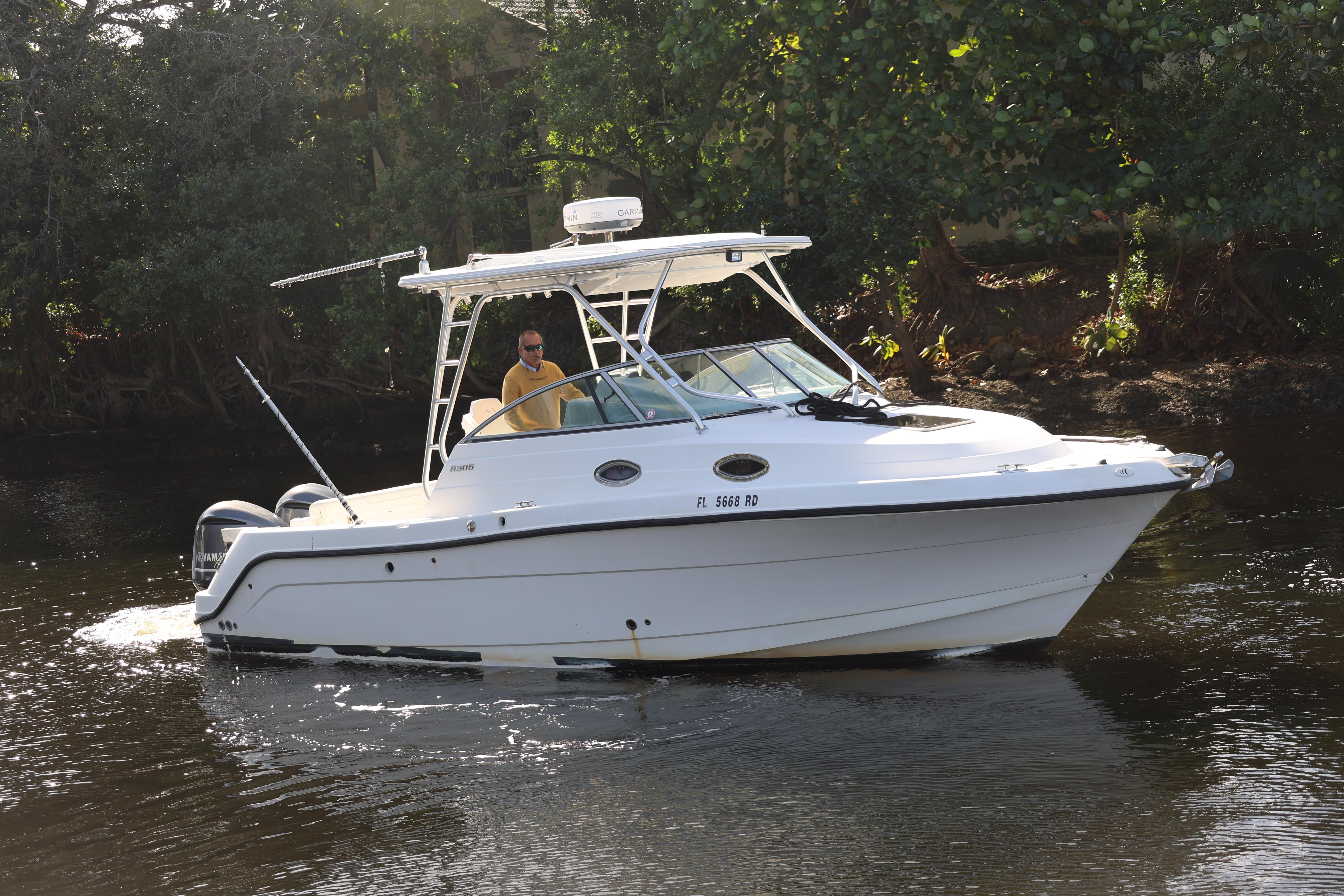 2012 Robalo R305 Walkaround