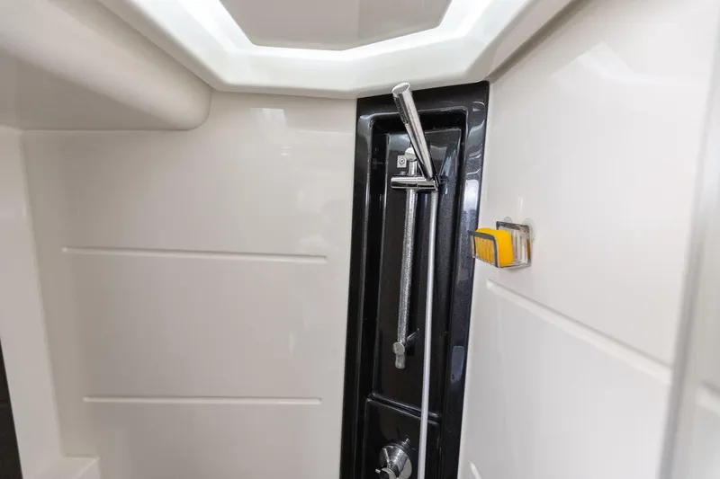 Knot On Call Yacht Photos Pics 