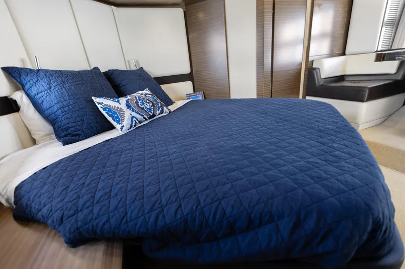 Knot On Call Yacht Photos Pics 