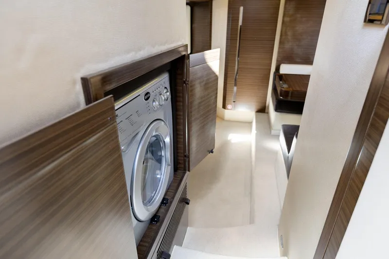 Knot On Call Yacht Photos Pics 