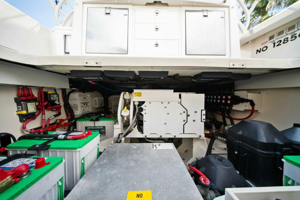 2018 Boston Whaler 42 