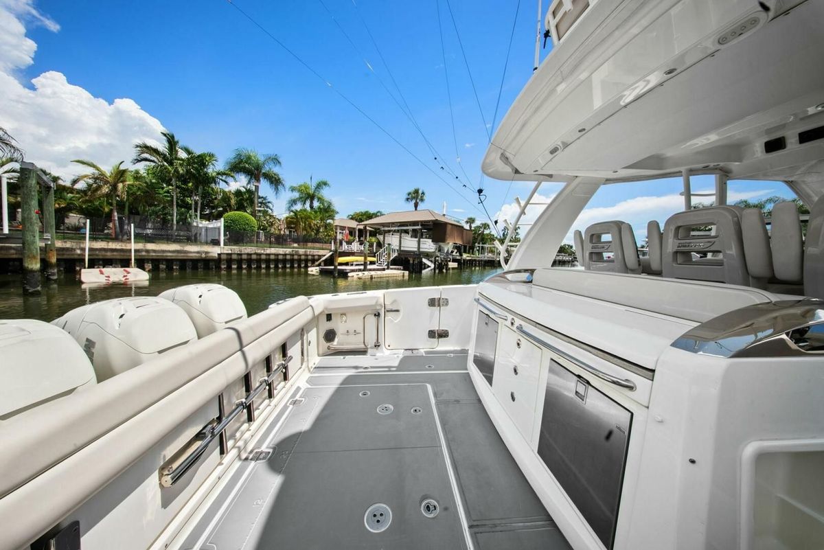 2018 Boston Whaler 42 