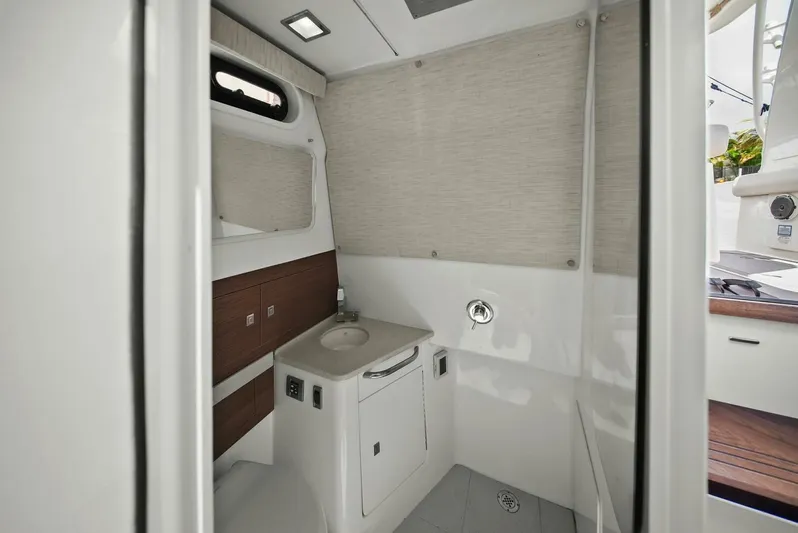 Margie Ann II Yacht Photos Pics 2018 Boston Whaler 42 Outrage W/ Tower - Image 23