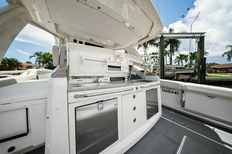 Margie Ann II Yacht Photos Pics 2018 Boston Whaler 42 Outrage W/ Tower - Image 36