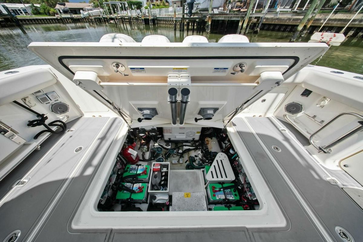 2018 Boston Whaler 42 