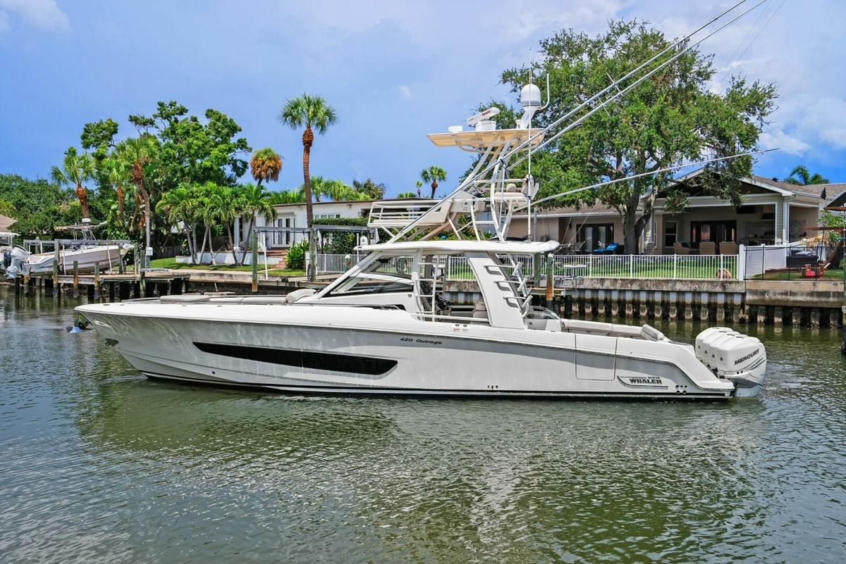 2018 Boston Whaler 42 