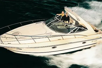 Cruisers Yachts 3470 Express