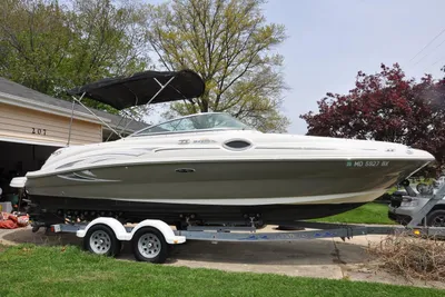 Sea Ray 240 Sundeck