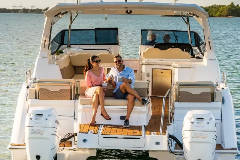  Yacht Photos Pics 2023-Aquila-36-Sport-MarineMax