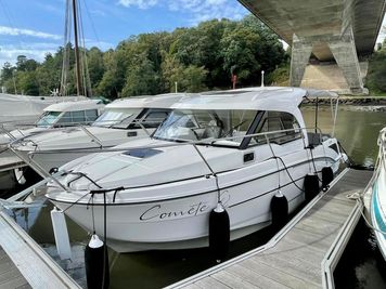 2021 Beneteau Antares 8 OB