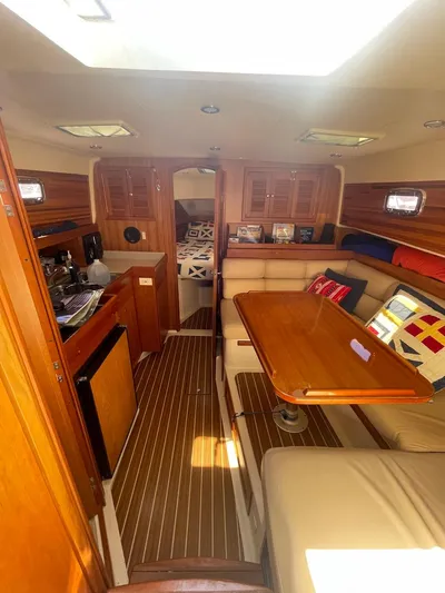  Yacht Photos Pics 2003 Mainship 34 Pilot