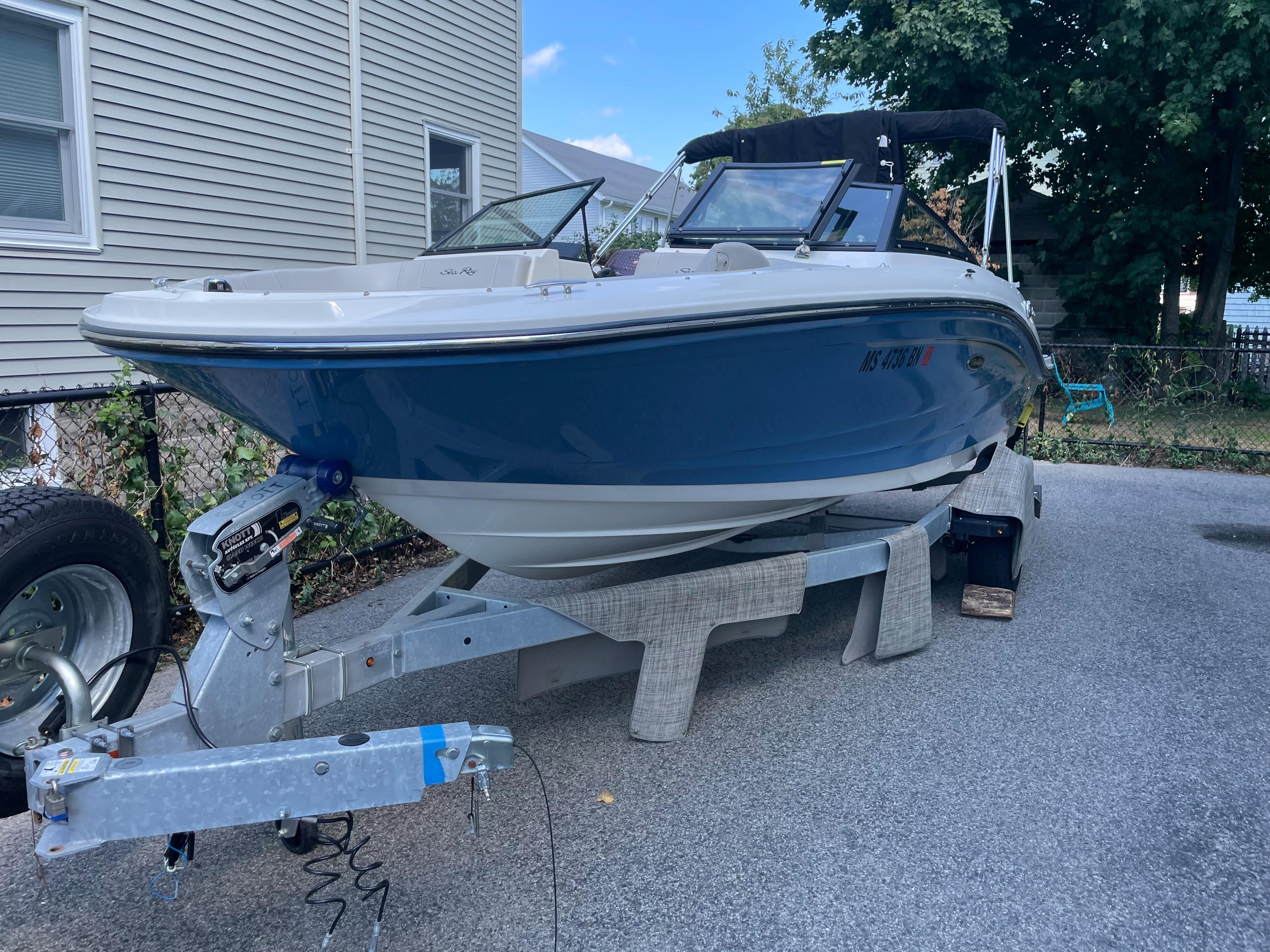 2021 Sea Ray SPX 190 OB