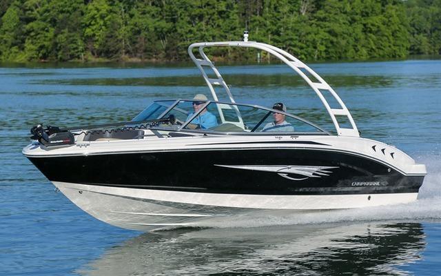 2016 Chaparral H20 Ski Fish Bowrider