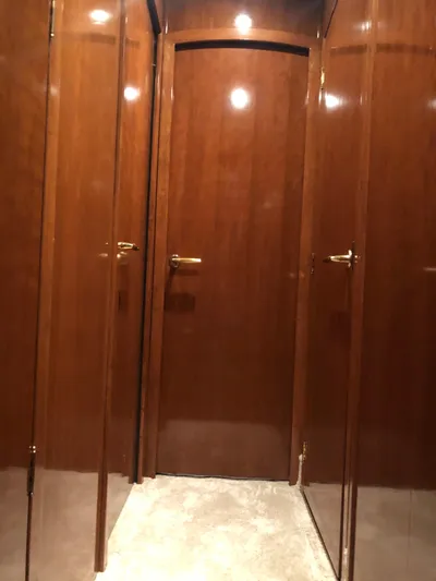 Deep Runner Yacht Photos Pics 