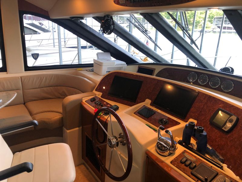 2007 Meridian 580 Pilothouse