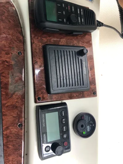 Deep Runner Yacht Photos Pics 