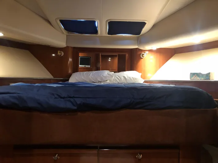 Deep Runner Yacht Photos Pics 