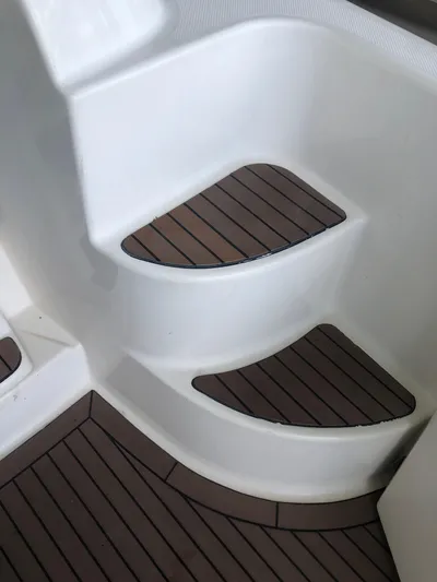 Deep Runner Yacht Photos Pics 