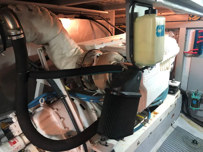 Deep Runner Yacht Photos Pics 