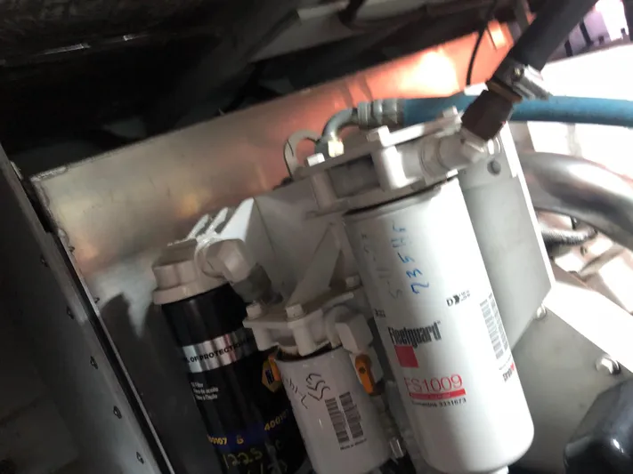 Deep Runner Yacht Photos Pics 