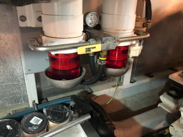 Deep Runner Yacht Photos Pics 