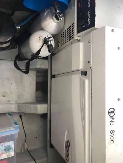 Deep Runner Yacht Photos Pics 