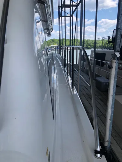 Deep Runner Yacht Photos Pics 