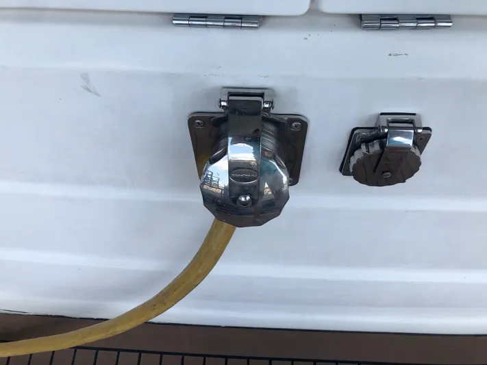 Deep Runner Yacht Photos Pics 