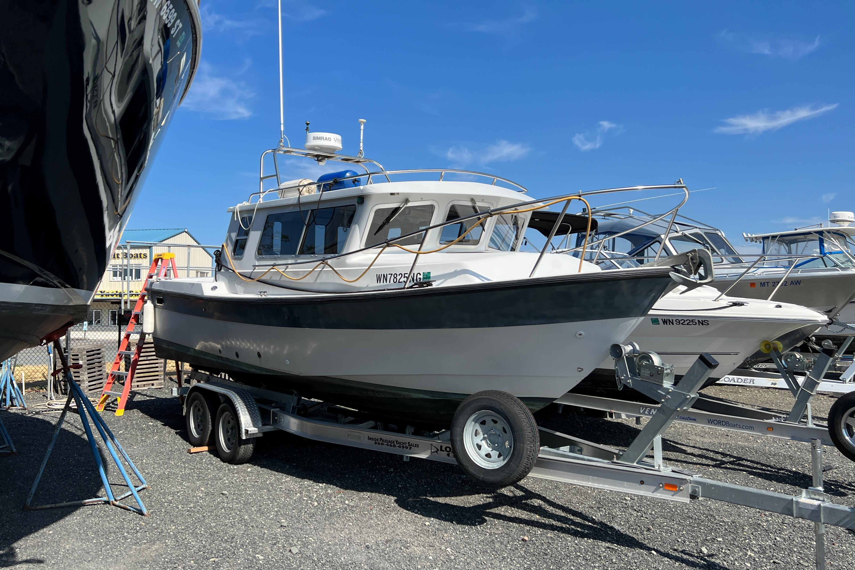 1998 Sea Sport Explorer 2400 Sports Cruiser for sale YachtWorld
