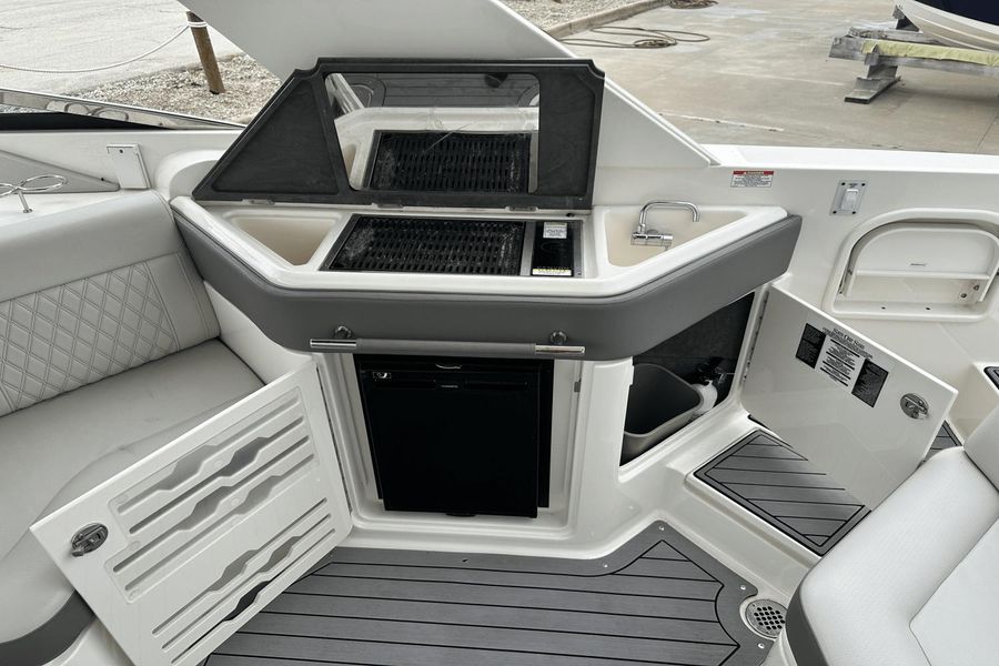 2020 Sea Ray 310 SLX