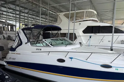 Cruisers Yachts 280 Express
