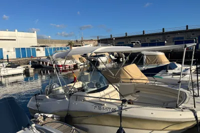 2005 Rio Yachts Sol 550