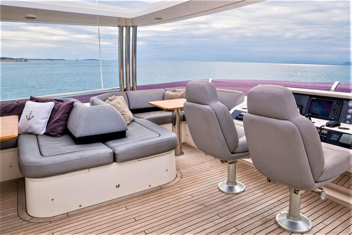 2012 Princess 84 