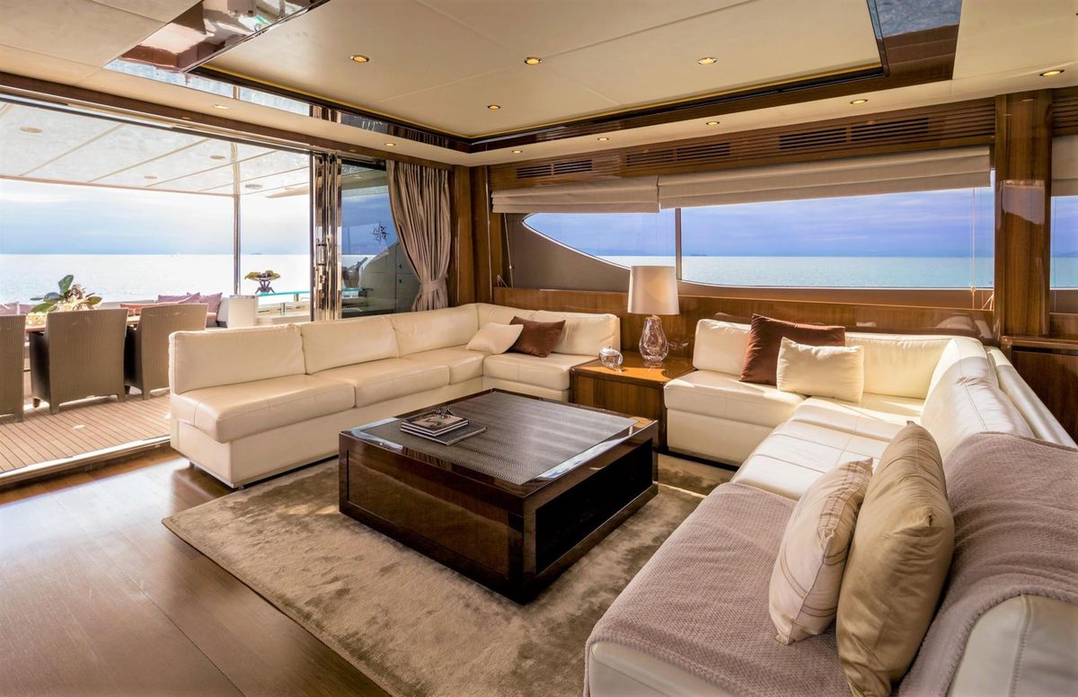 2012 Princess 84 