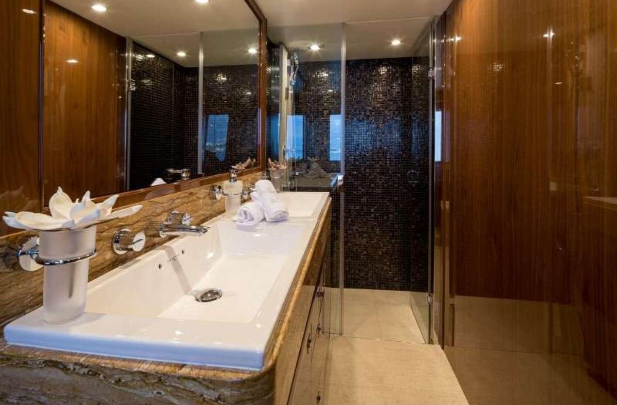 2012 Princess 84 