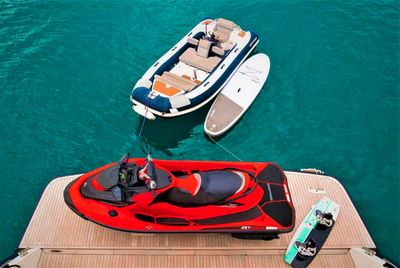 Yacht