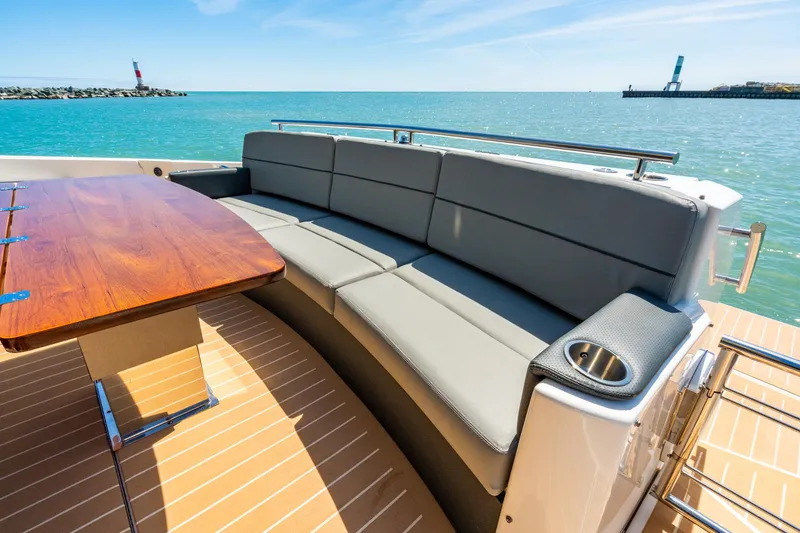 Valor Yacht Photos Pics 