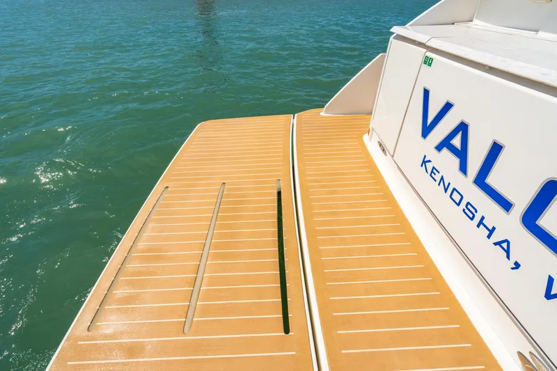 Valor Yacht Photos Pics 