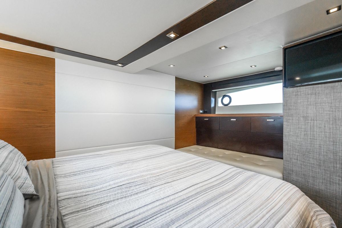 2014 Tiara Yachts 50 