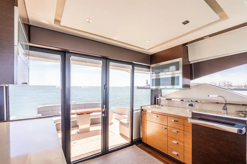 Valor Yacht Photos Pics 