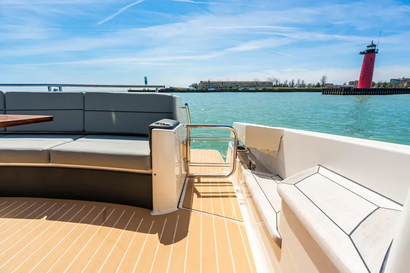 Valor Yacht Photos Pics 