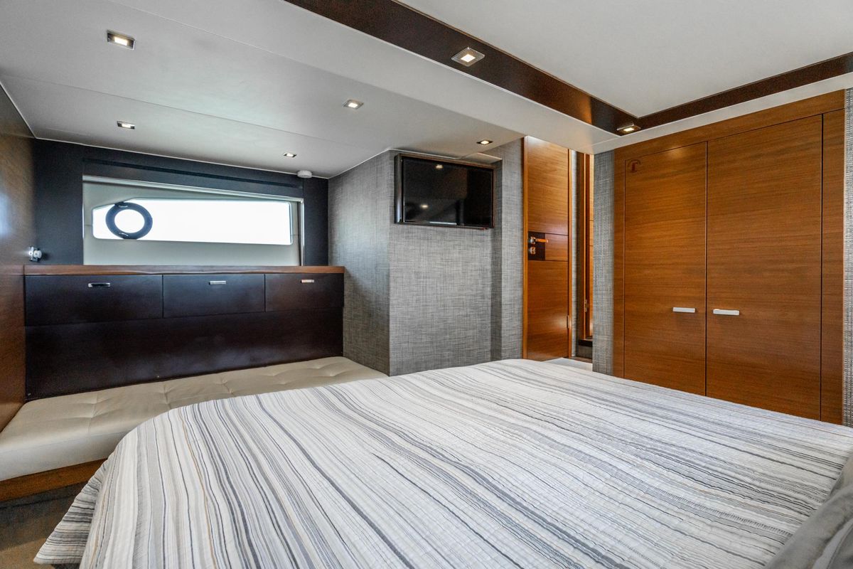 2014 Tiara Yachts 50 