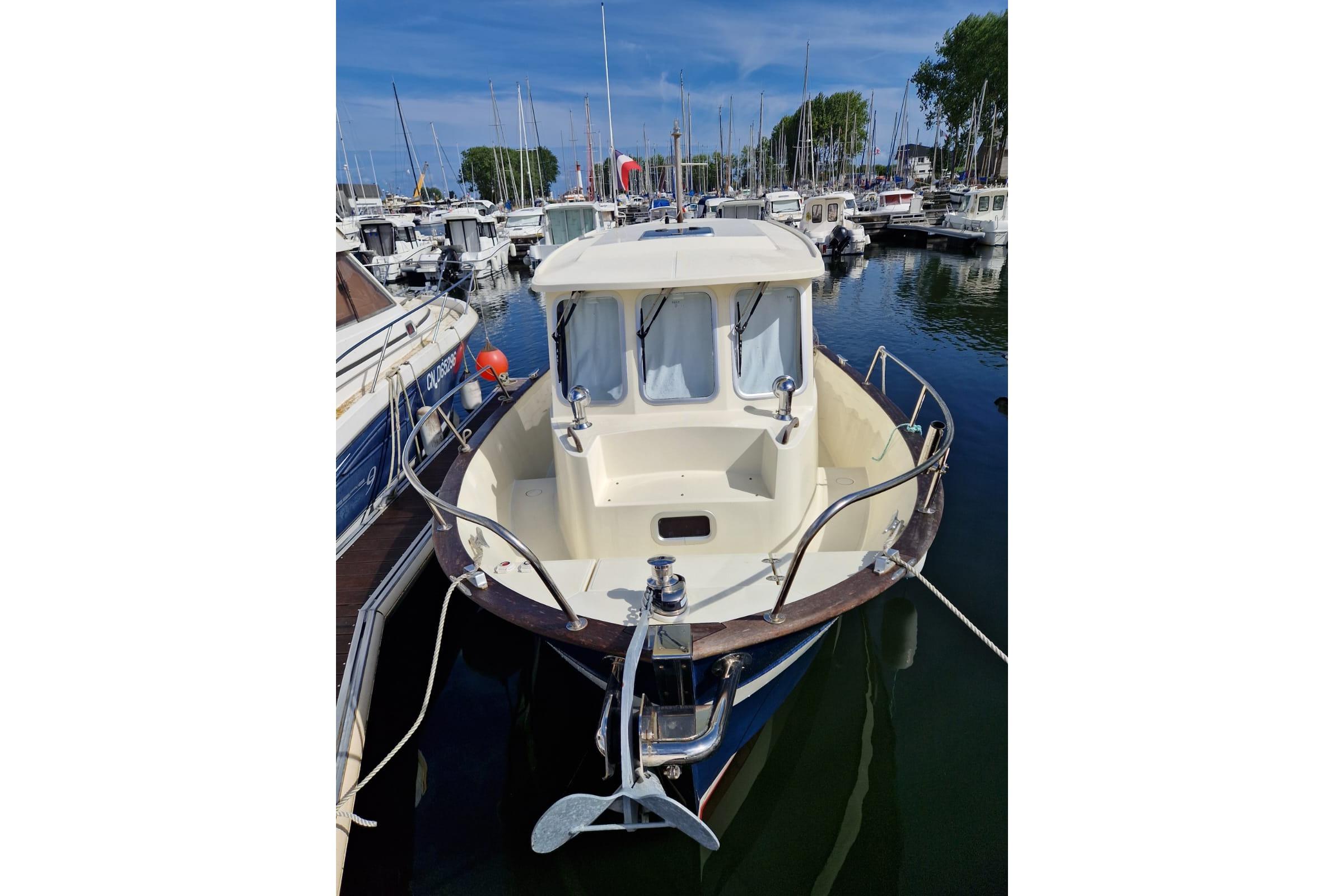 2019 Rhea 730 FISHING