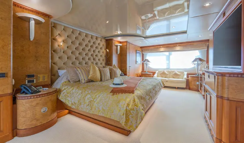 Azul V Yacht Photos Pics Master Cabin
