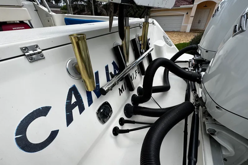  Yacht Photos Pics 2007 Hydra-Sports Vector 3300 VX boat with dual engines and rod holders.