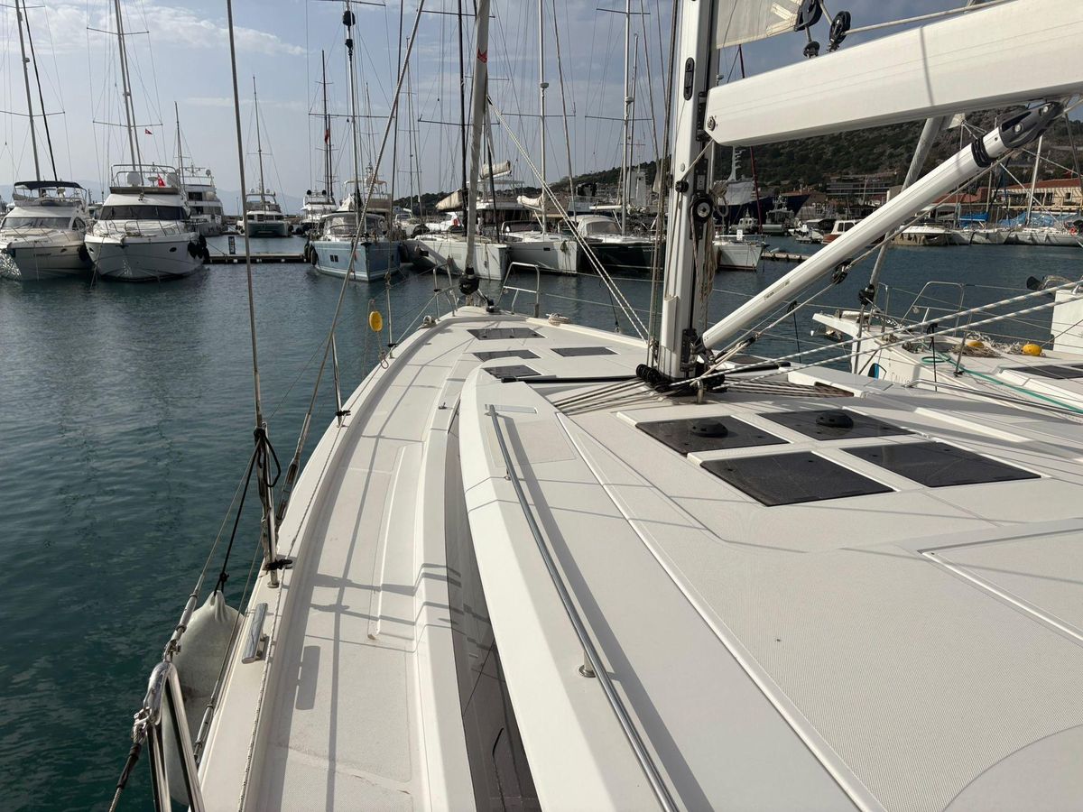 2022 Bavaria 51 