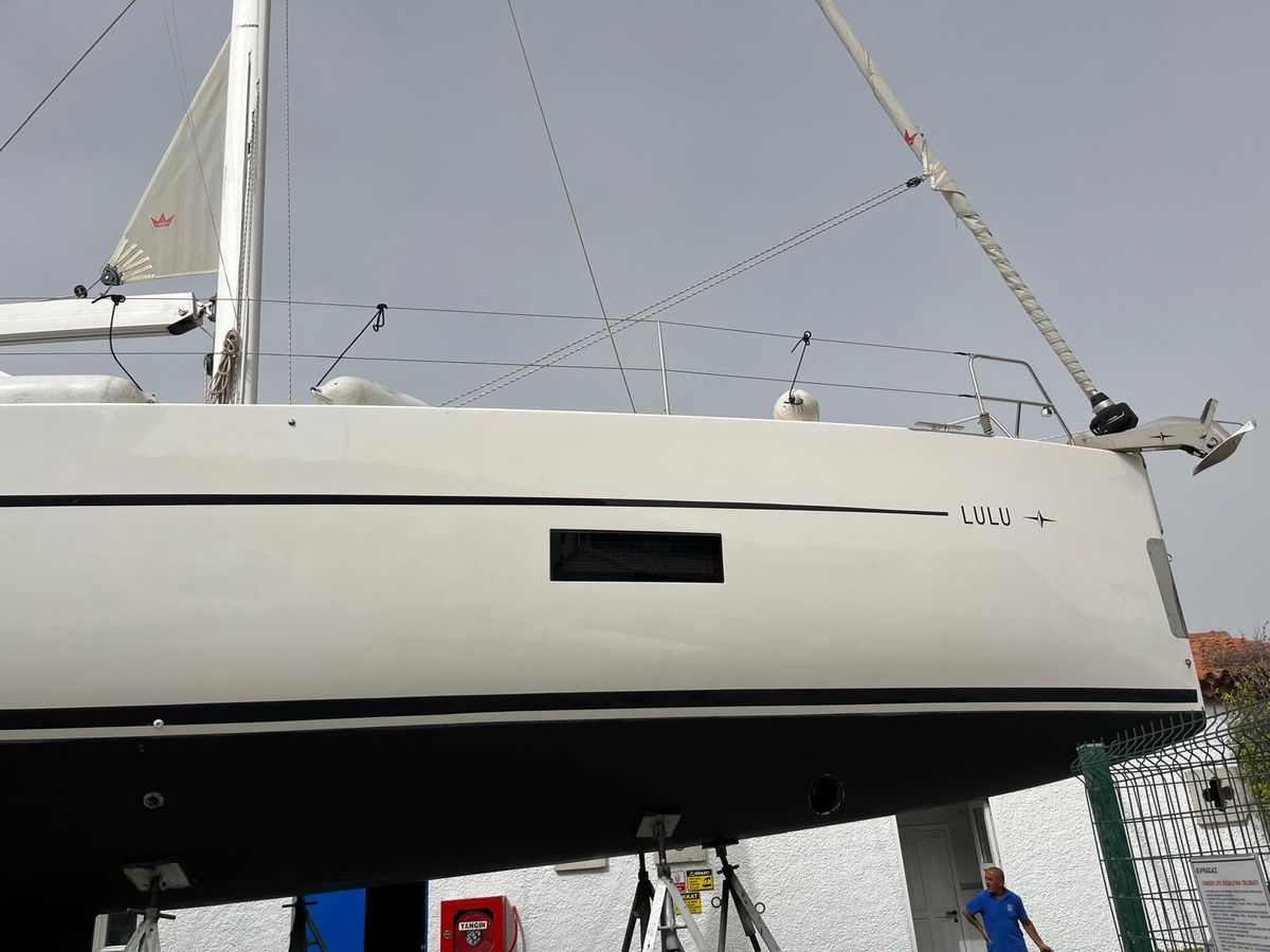 2022 Bavaria 51 