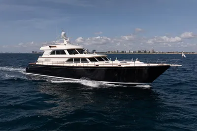 Lyman-Morse Motoryacht
