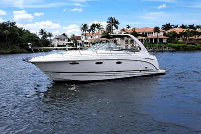 2005 Chaparral 330 Signature Cruiser