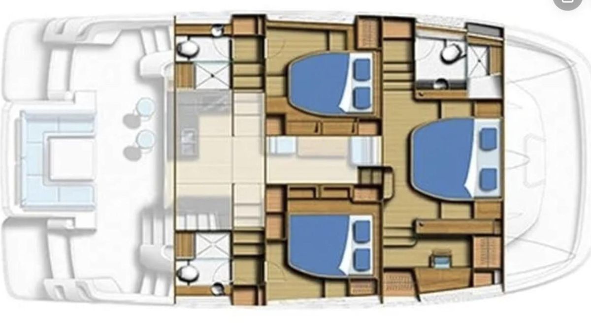 2015 Aquila 44 